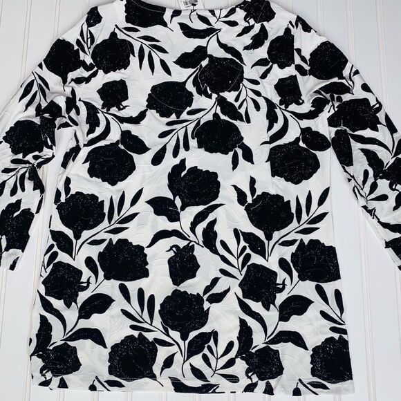 JM Collection Flocked Velvet Jacquard Keyhole 3/4 Sleeve Top Size S NWT - Picture 9 of 10